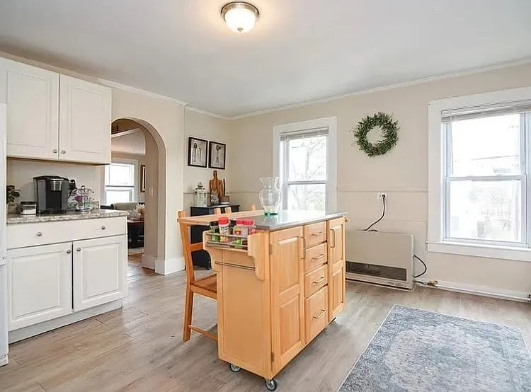 51 Blossom St #2 — Photo 2