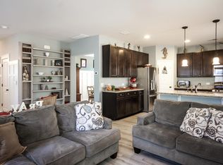1555 Camarillo Ct, Awendaw, SC 29429