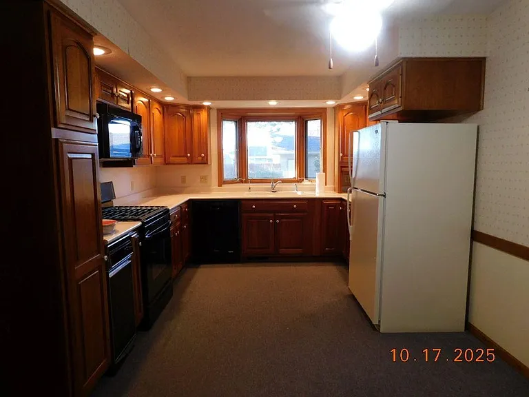1710 Alpha St — Photo 13