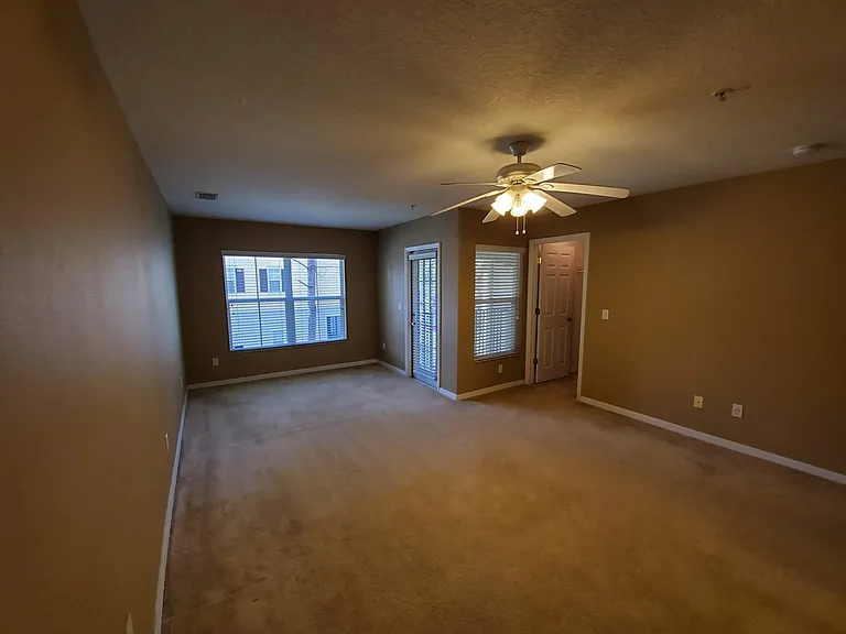 4838 Luge Ln — Photo 5