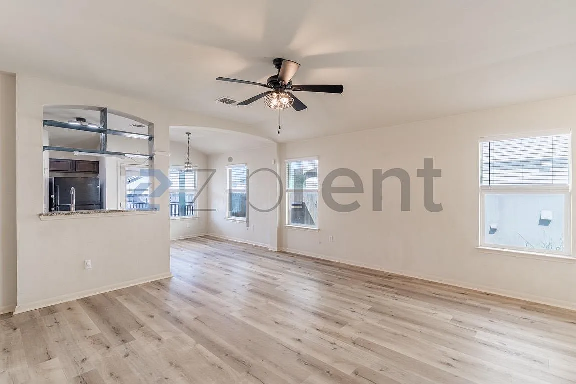 Westwind — Photo 4