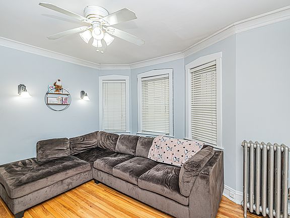 3rd image of 421 Wisconsin Ave APT 2