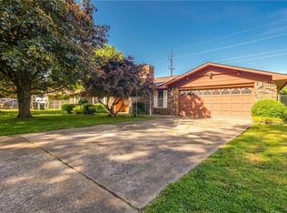 210 Terrace Dr, Lowell, AR 72745