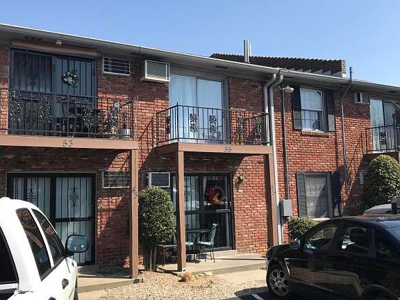 3rd image of 1924 Goldsmith Ln Unit 55