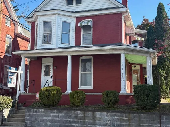 25 Fairview Ave, Waynesboro, PA 17268