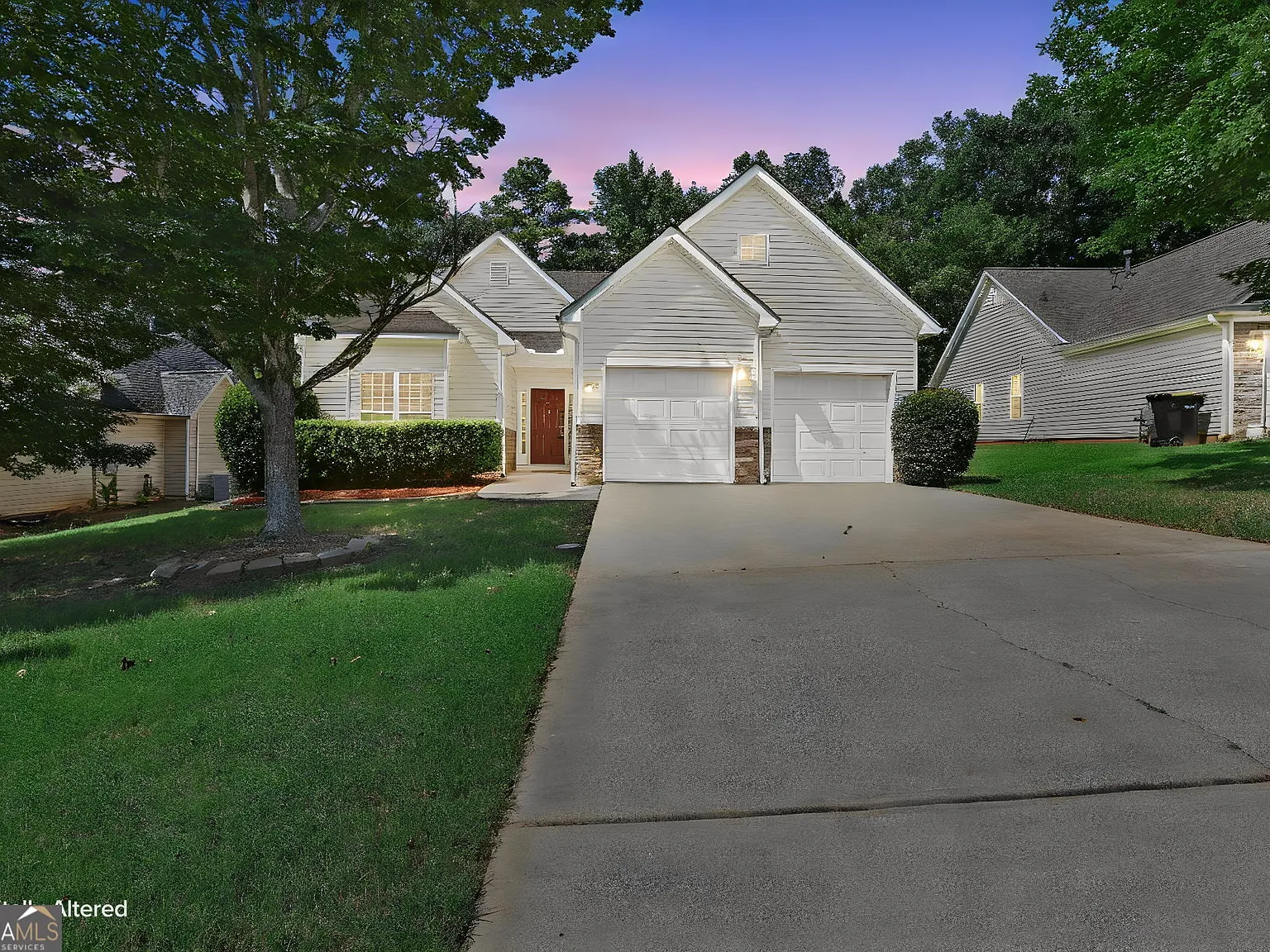 3 bed, 2.0 bath, 1396 sqft, $2,100 — Photo 3
