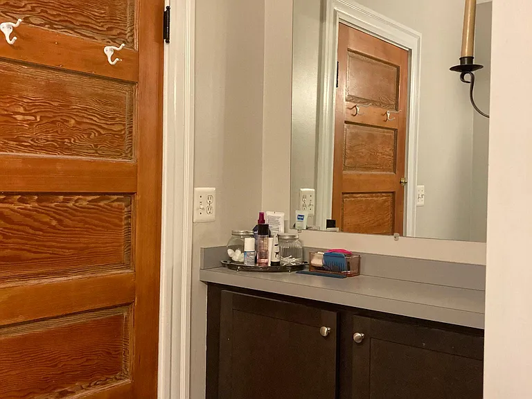 33 Washington St #1 — Photo 11
