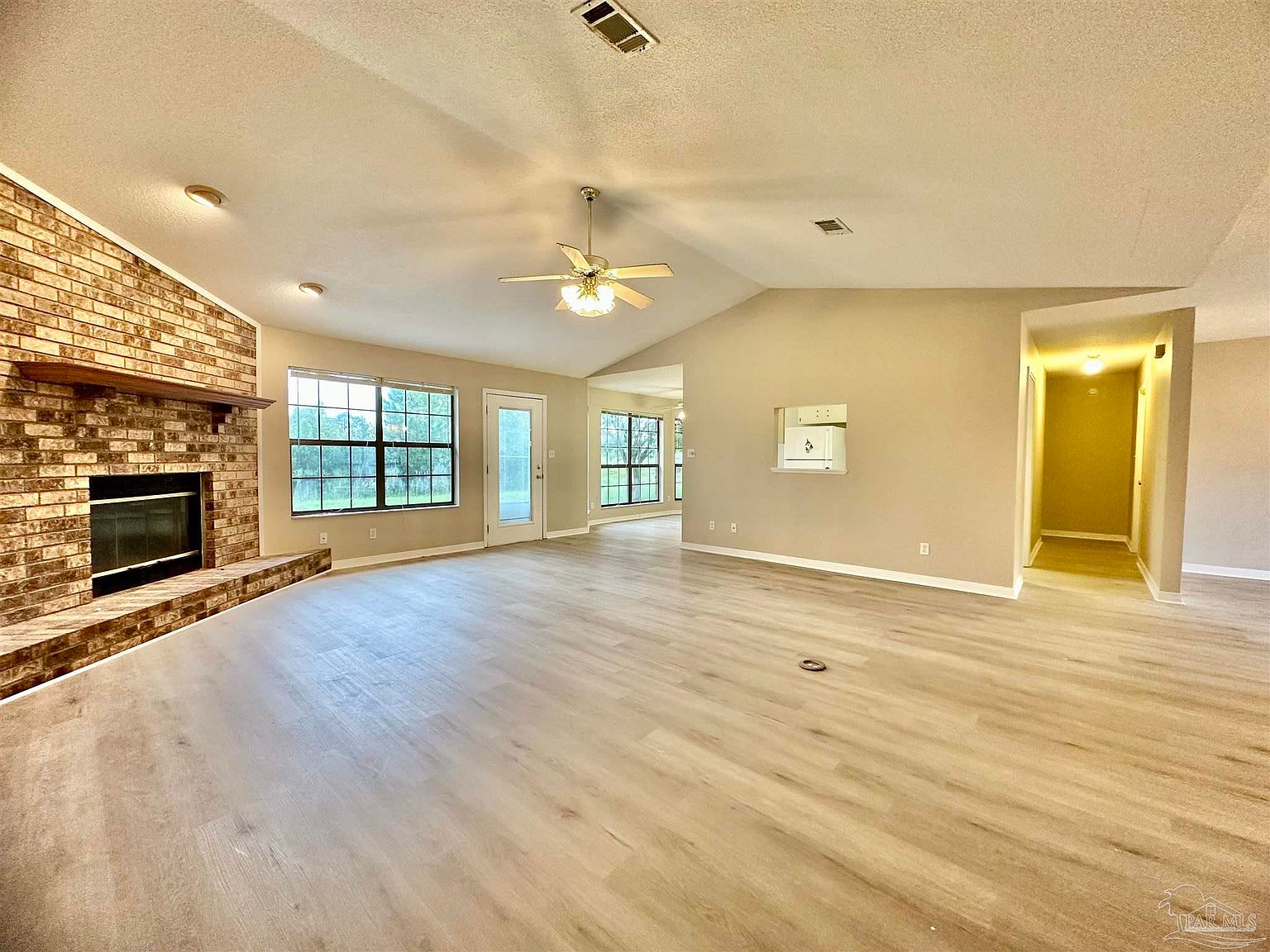 5027 Shoshone Dr
