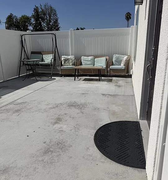 8550 Gloria Ave — Photo 12