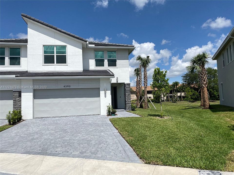 1st image of 4390 Veleiros Ave