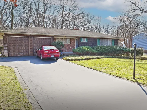26 Princeton Drive, Dix Hills, NY 11746