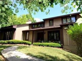 3595 Fox Hunt Dr, Ann Arbor, MI 48105