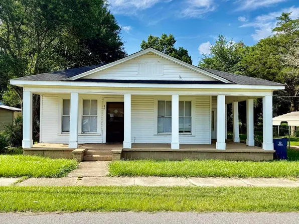46 School St, Frisco City, AL 36445