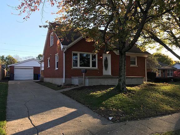 3rd image of 631 Rosewood Dr