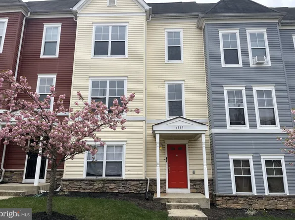 4885 F St SE, Washington, DC 20019