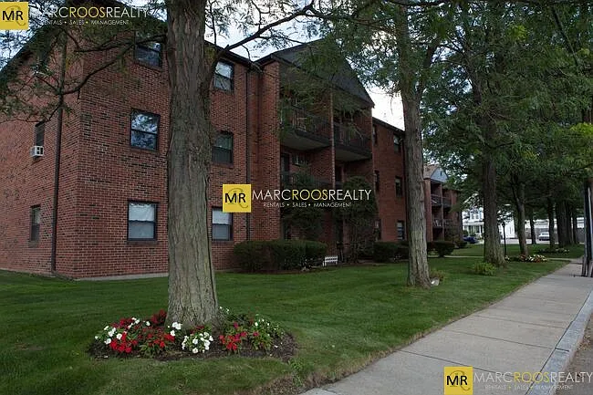 62 Farwell St #12 — Photo 2