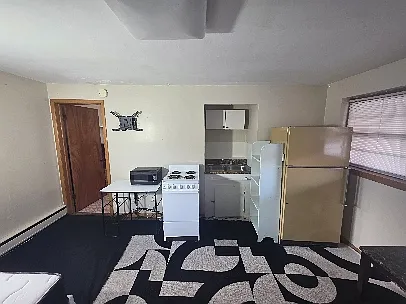 2511 Peach St #1 — Photo 3