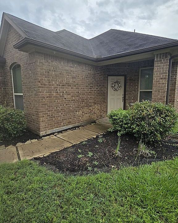 1st image of 1819 Dover Heights Ln
