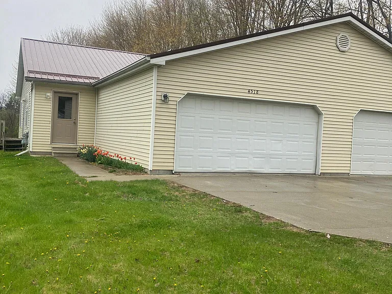 4518 S Crawford St — Photo 1
