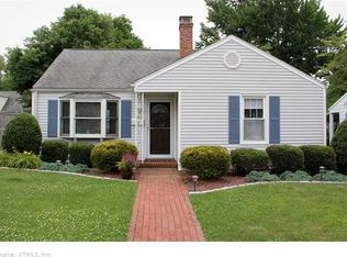 28 Berkeley Ter, Milford, CT 06460