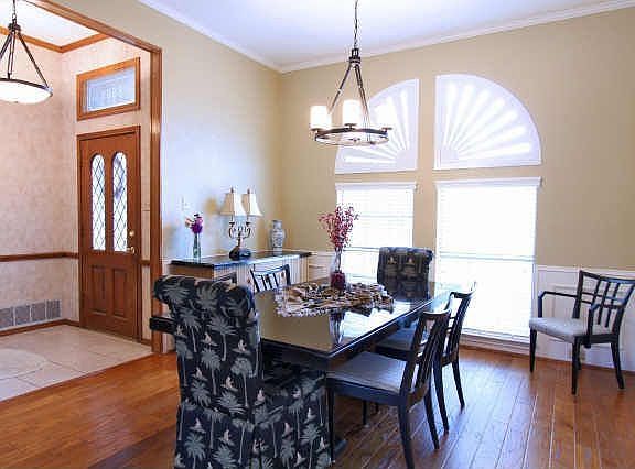 4th image of 6501 Gatlin Pl