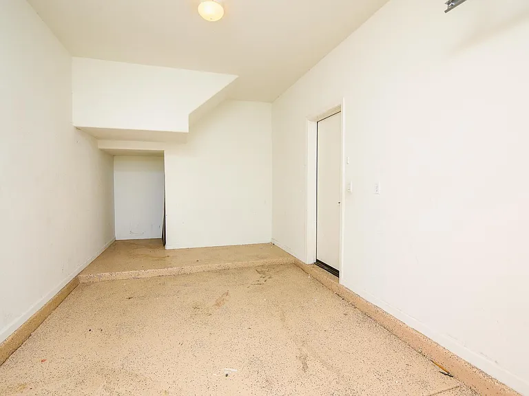 21357 N Liles Ln — Photo 28