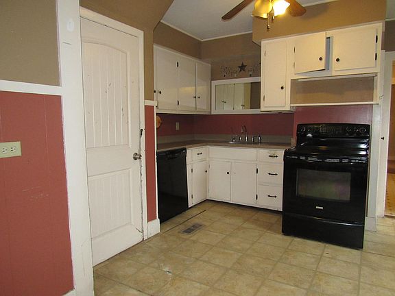 5th image of 187 Lewis Avenue