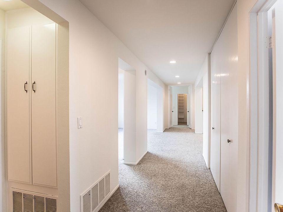 1st image of 1830 Westholme Ave APT 303