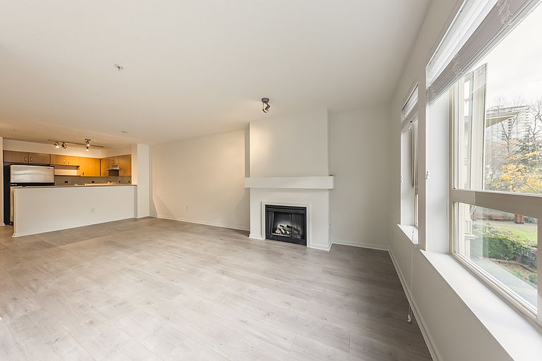 1st image of 801 Klahanie Dr