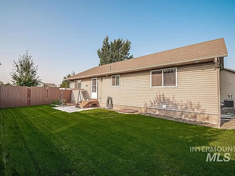 2221 S Frontier Dr — Photo 41