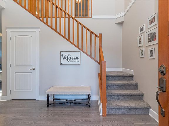 3rd image of 898 Bucktail Rd