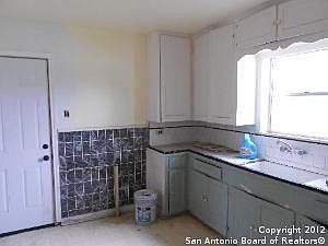 3rd image of 302 Hermine Blvd