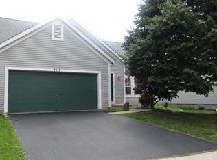 7411 Harbour Town Dr, Pickerington, OH 43147