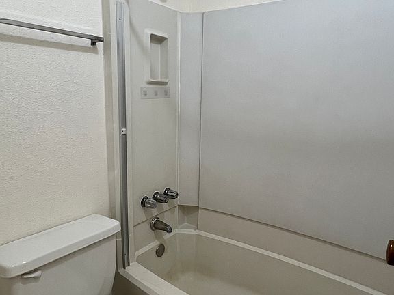 5th image of 9523 Pagewood Ln #9523