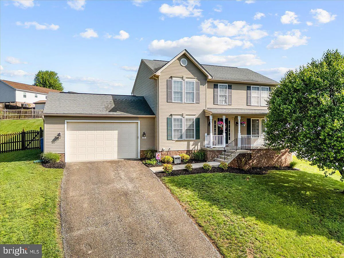 105 Bachtell Cir photo 1