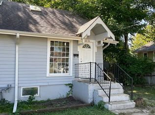 8238-8240 Overland Park Dr, Overland Park, KS 66204