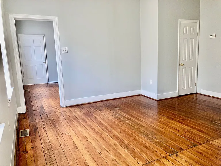 2635 E Lehigh Ave — Photo 12