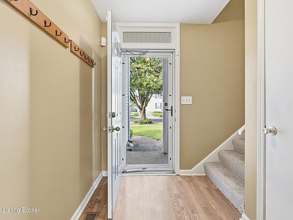 4th image of 10909 Aspenview Ct