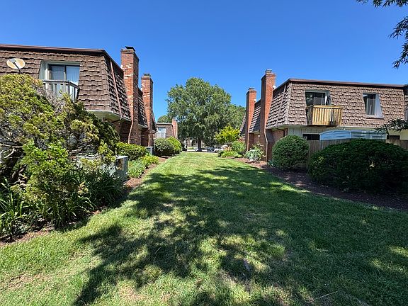 5th image of 649 Ocean Lakes Dr