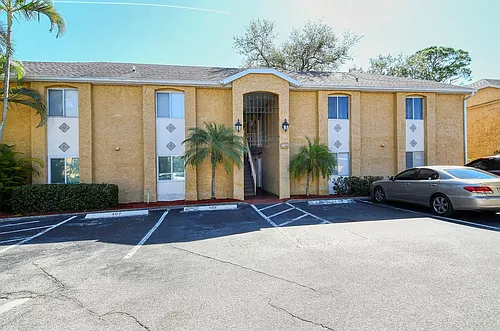 1877 Toucan Way #400 Photo 1
