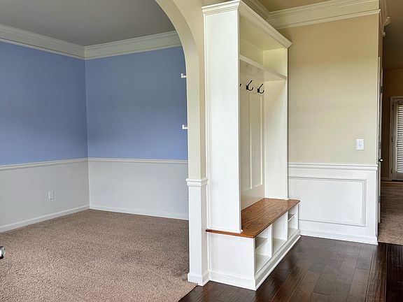 5th image of 5022 Vine Ln