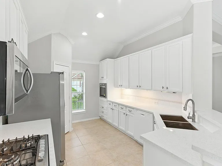 28527 Connordale Ln — Photo 13
