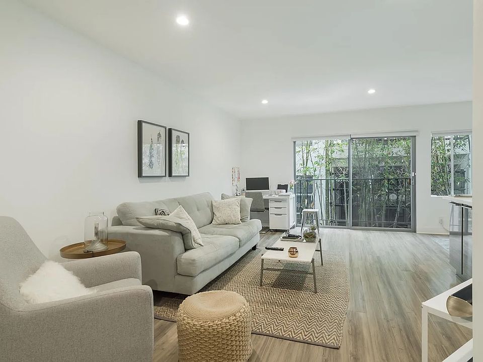 1st image of 8558 Holloway Dr APT 309B
