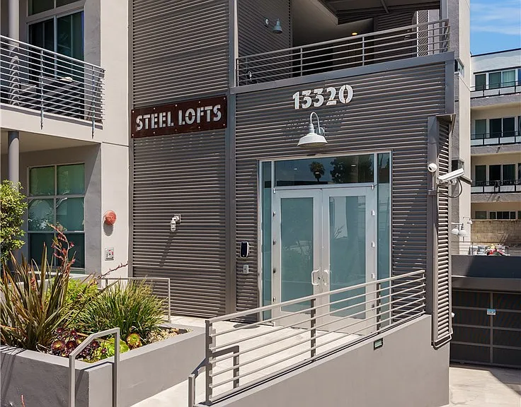 13320 Beach Ave #301 — Photo 28