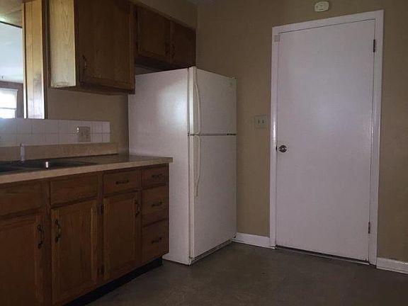 5th image of 722 N Delbrick Ln