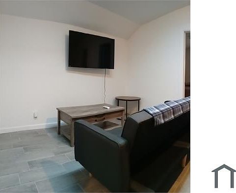 3rd image of 13550 Ackerman Dr #2