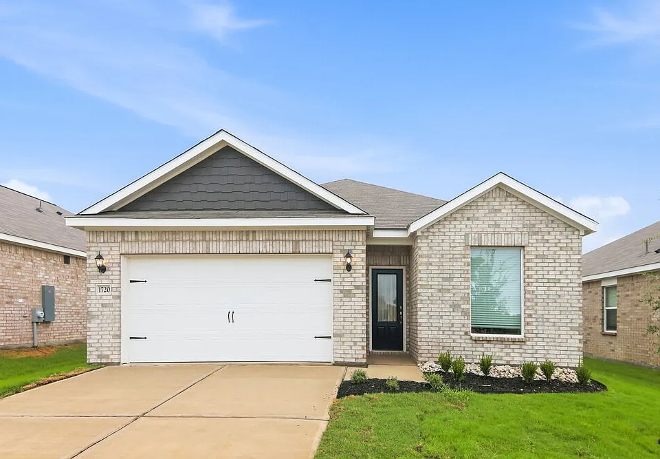 1720 Paul Dr