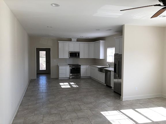 2nd image of 2029 1st Ave