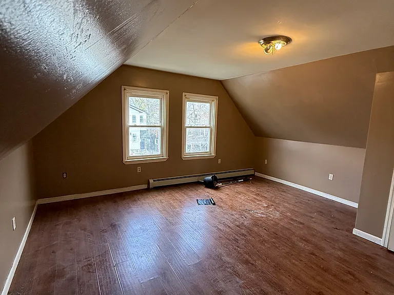 220 S Burnett St #3 — Photo 3