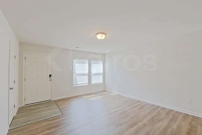 3 bed, 2.5 bath, 1603 sqft, $1,695 — Photo 2